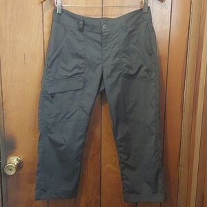 Columbia sportswear pants capri size 4 cargo women trail hiking outdoor canvas
